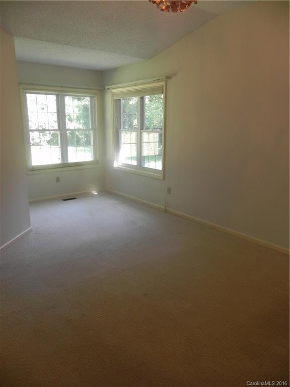 6 Park Avenue - Photo 15