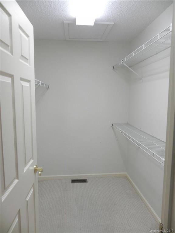 6 Park Avenue - Photo 17