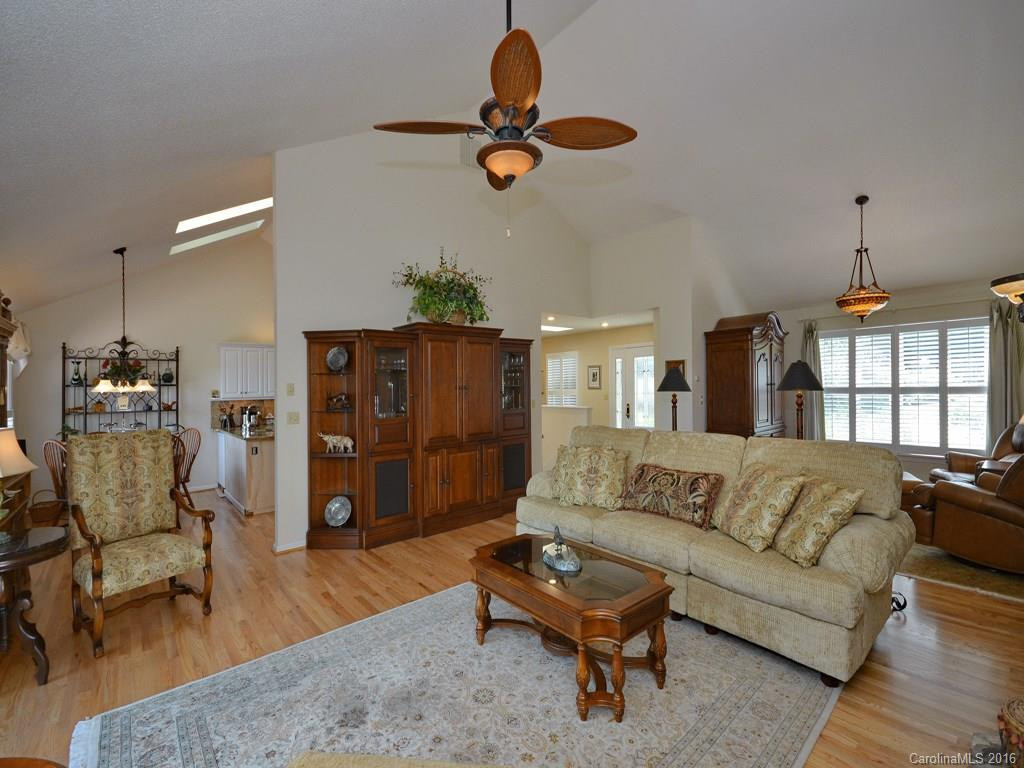 126 Stonebridge Drive - Photo 11