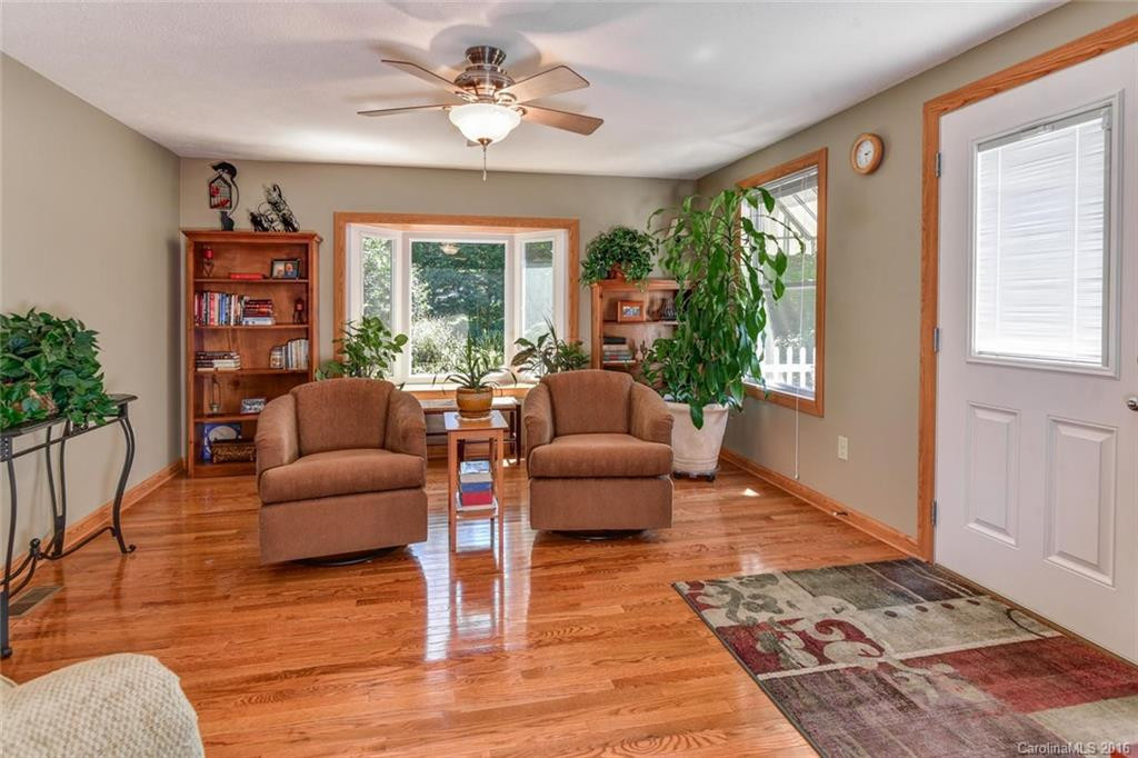 53 Le-An-Hurst Road #13 - Photo 12