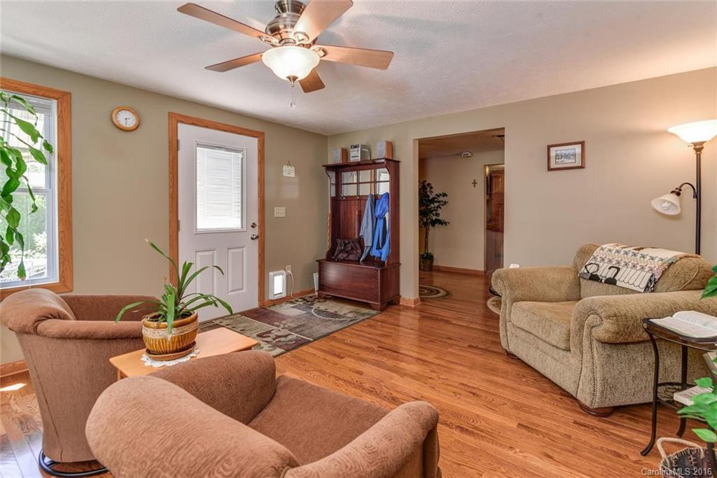 53 Le-An-Hurst Road #13 - Photo 13