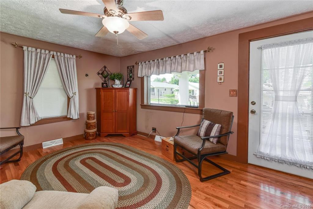53 Le-An-Hurst Road #13 - Photo 4