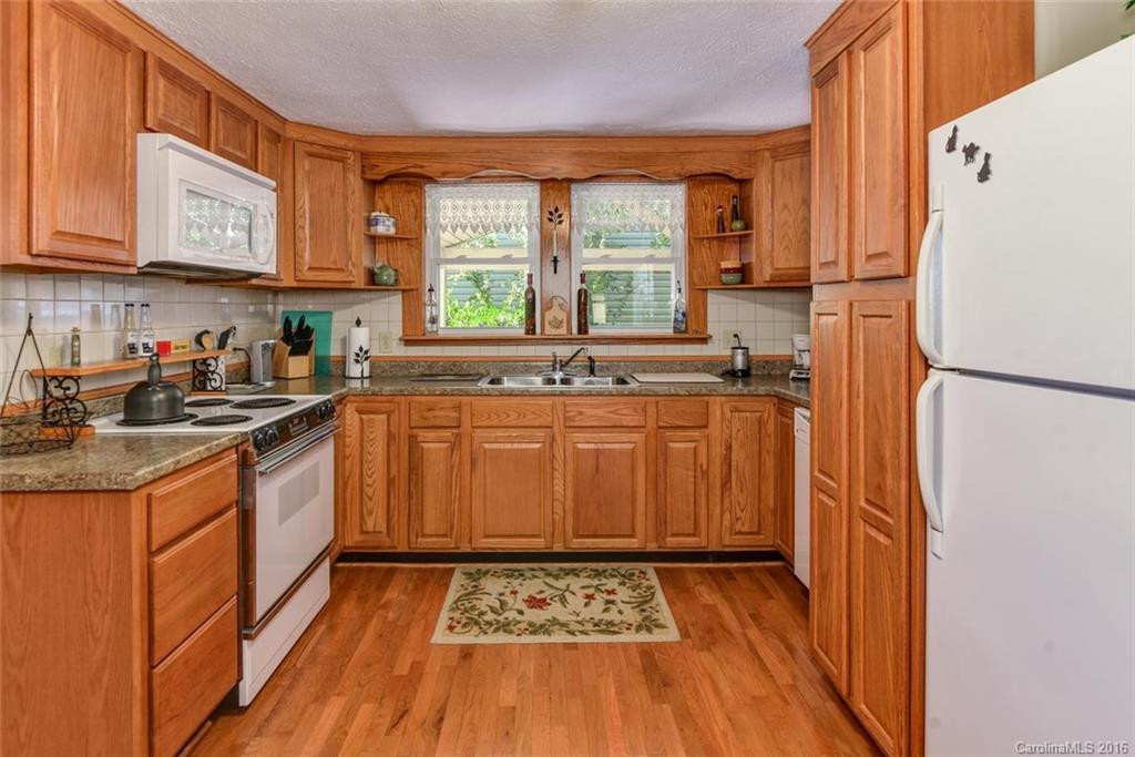 53 Le-An-Hurst Road #13 - Photo 7