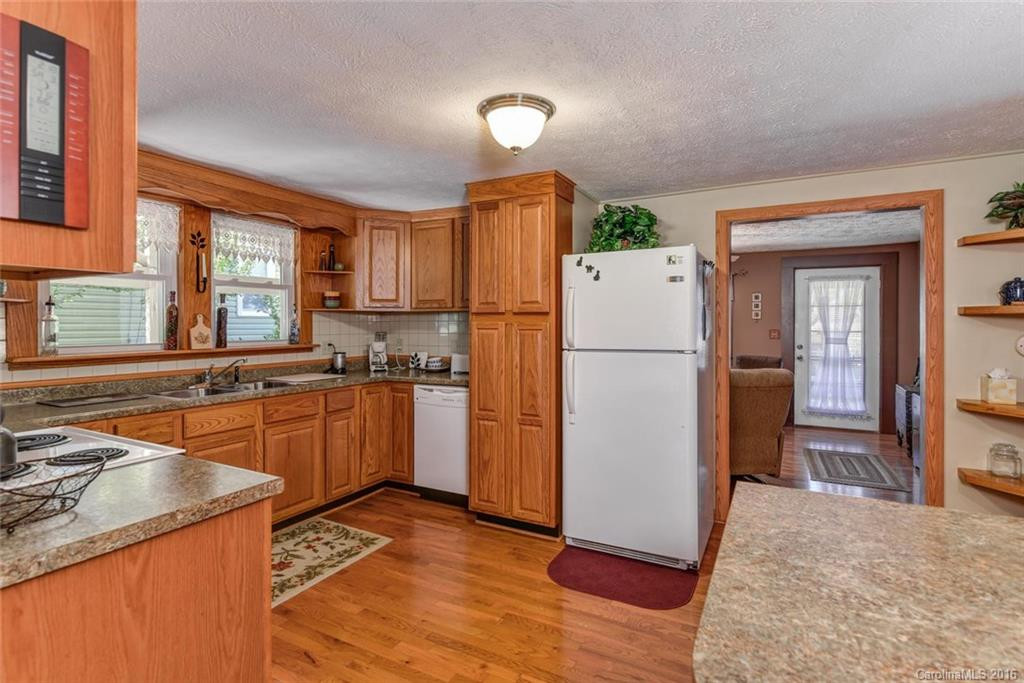 53 Le-An-Hurst Road #13 - Photo 8