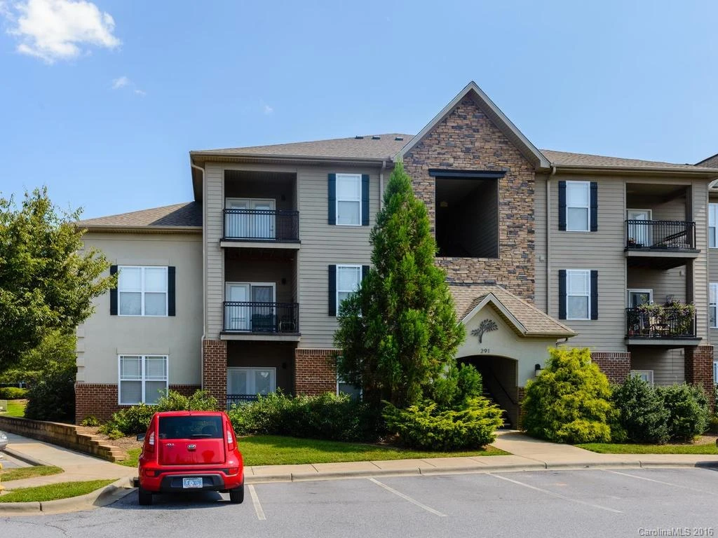 291 Brickton Village Circle ##103