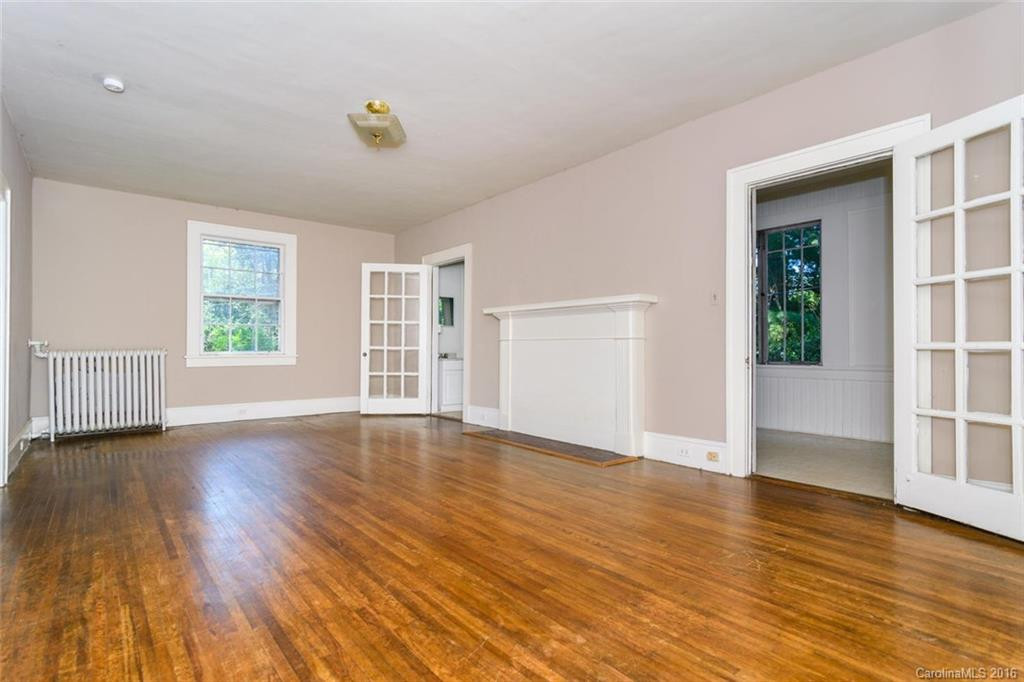 206 Forest Hill Drive - Photo 2
