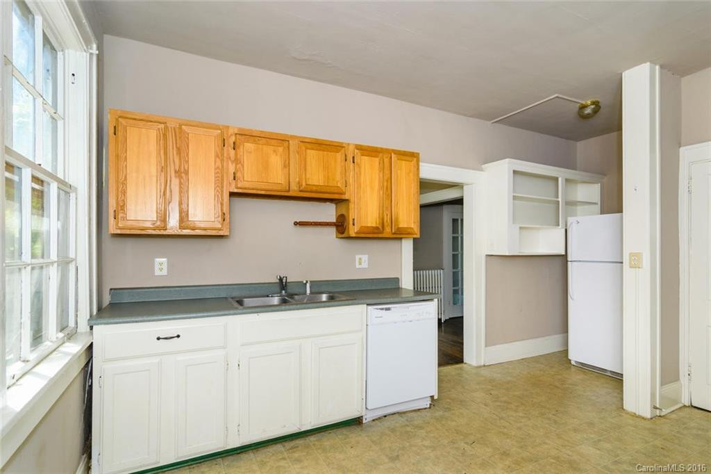 206 Forest Hill Drive - Photo 9