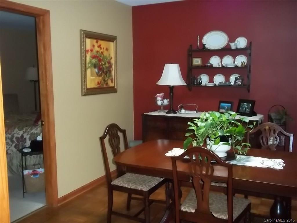547 Robin Hood Road - Photo 11