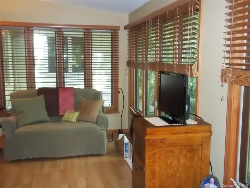 547 Robin Hood Road - Photo 12