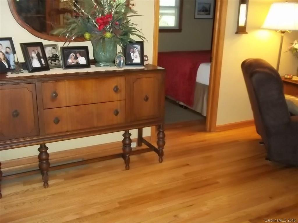 547 Robin Hood Road - Photo 13