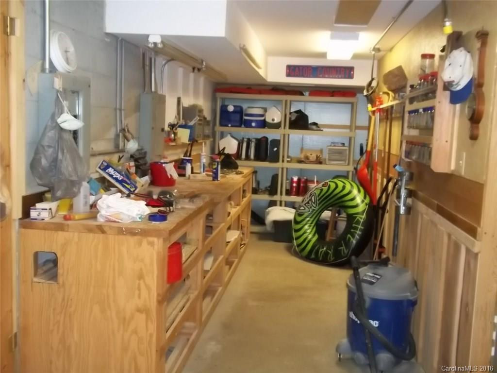 547 Robin Hood Road - Photo 21