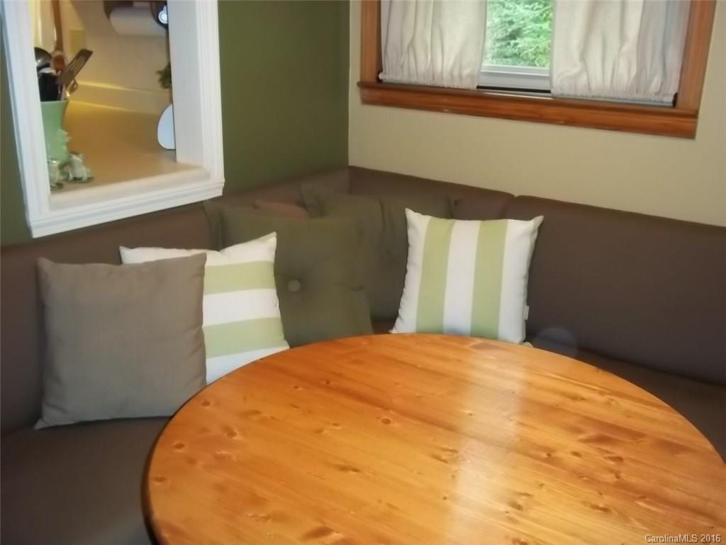 547 Robin Hood Road - Photo 8