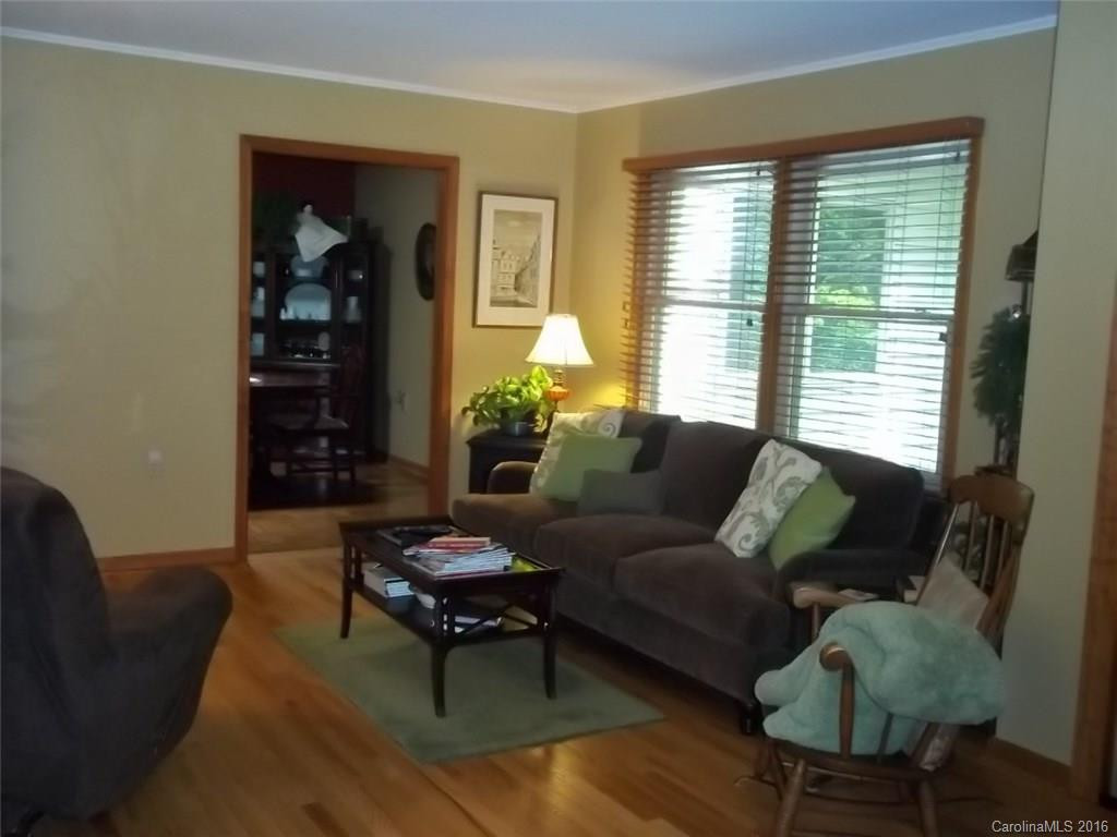 547 Robin Hood Road - Photo 10