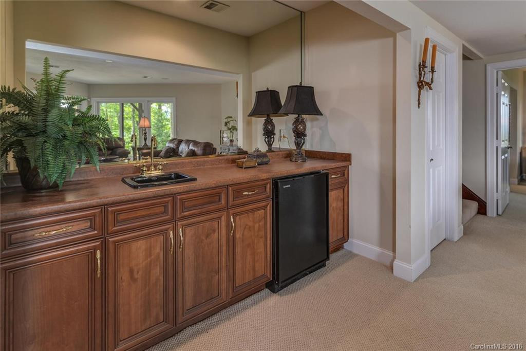 115 Woody Lane - Photo 14