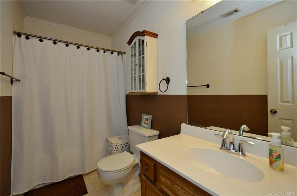 446 Rowland Road - Photo 11