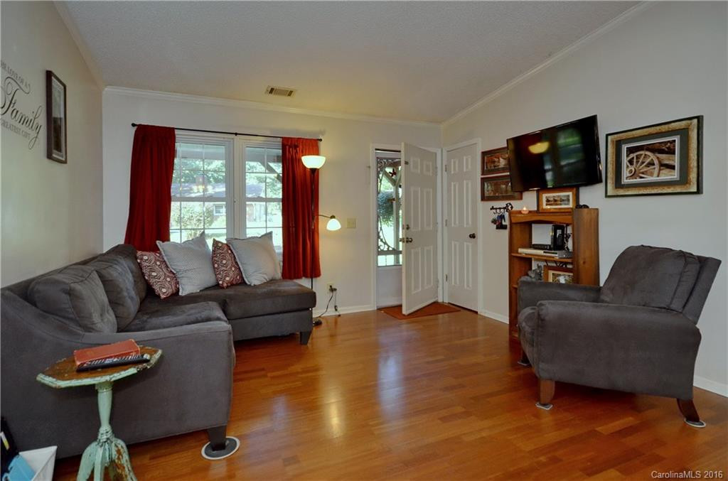 446 Rowland Road - Photo 4