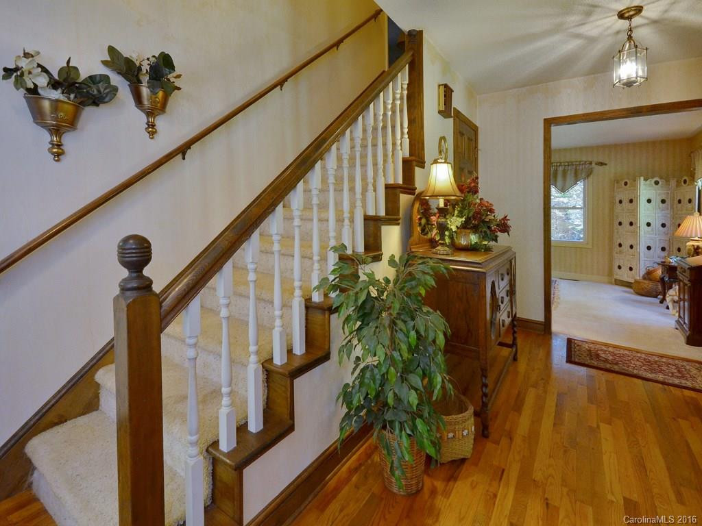 5 Knollwood Place - Photo 9