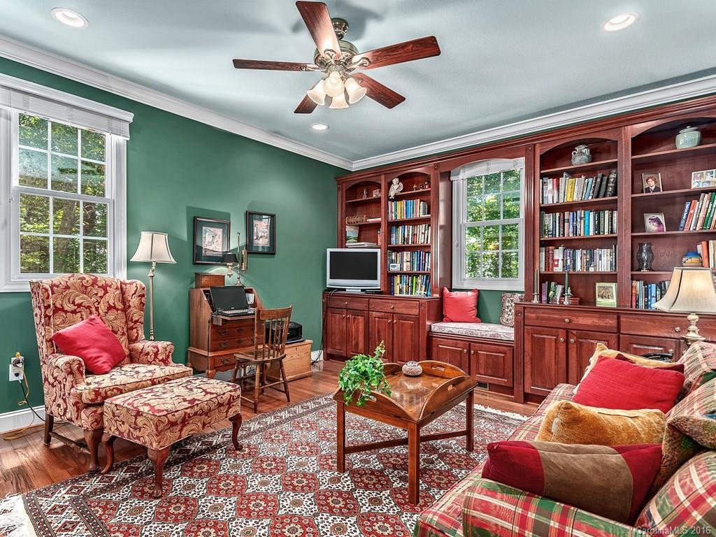 154 Founders Drive - Photo 14