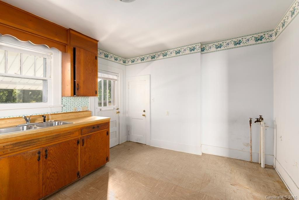 76 Harris Avenue - Photo 8