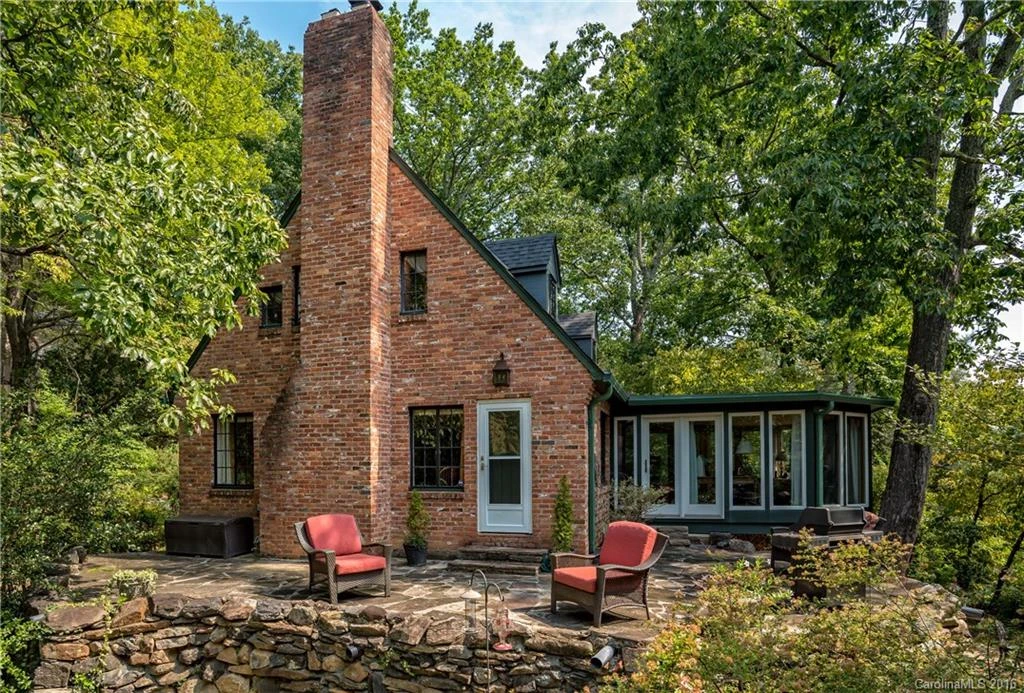 15 Flagstone Lane