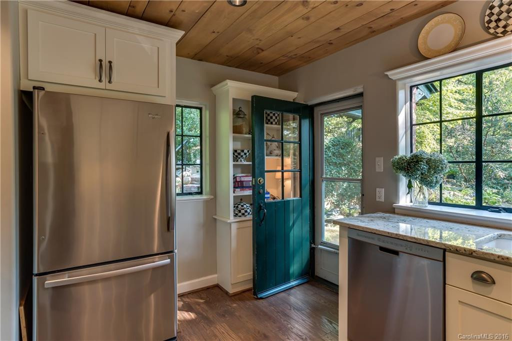 15 Flagstone Lane - Photo 2