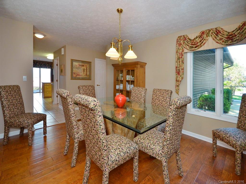 362 Mountain Valley Drive - Photo 8