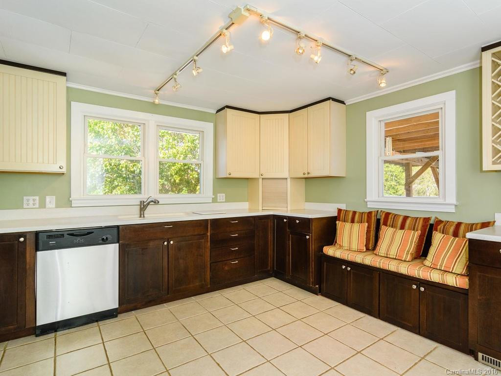 131 Jupiter Road - Photo 9