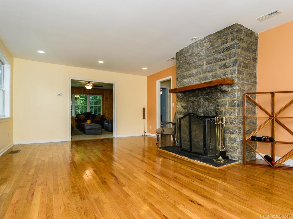605 White Pine Drive - Photo 4
