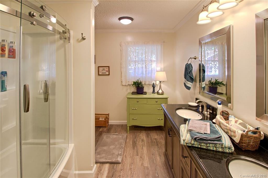 3860 Haywood Road - Photo 15