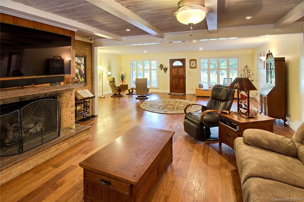 3860 Haywood Road - Photo 4