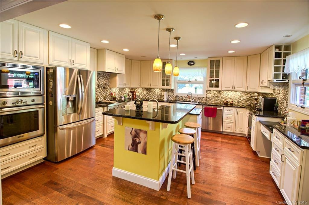 3860 Haywood Road - Photo 6