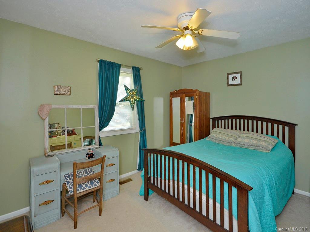 54 Meadow View Drive - Photo 6