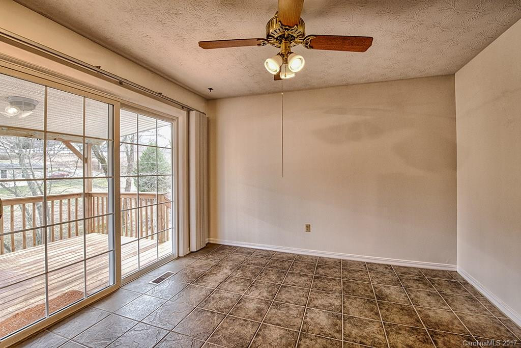 157 Jarvis Street - Photo 12