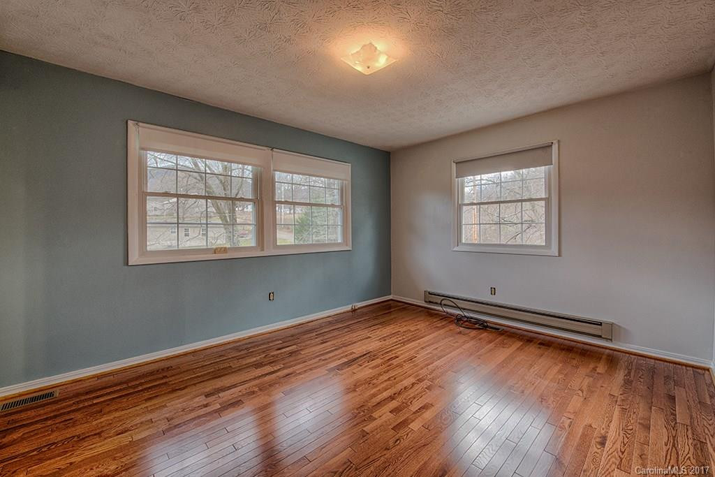 157 Jarvis Street - Photo 15