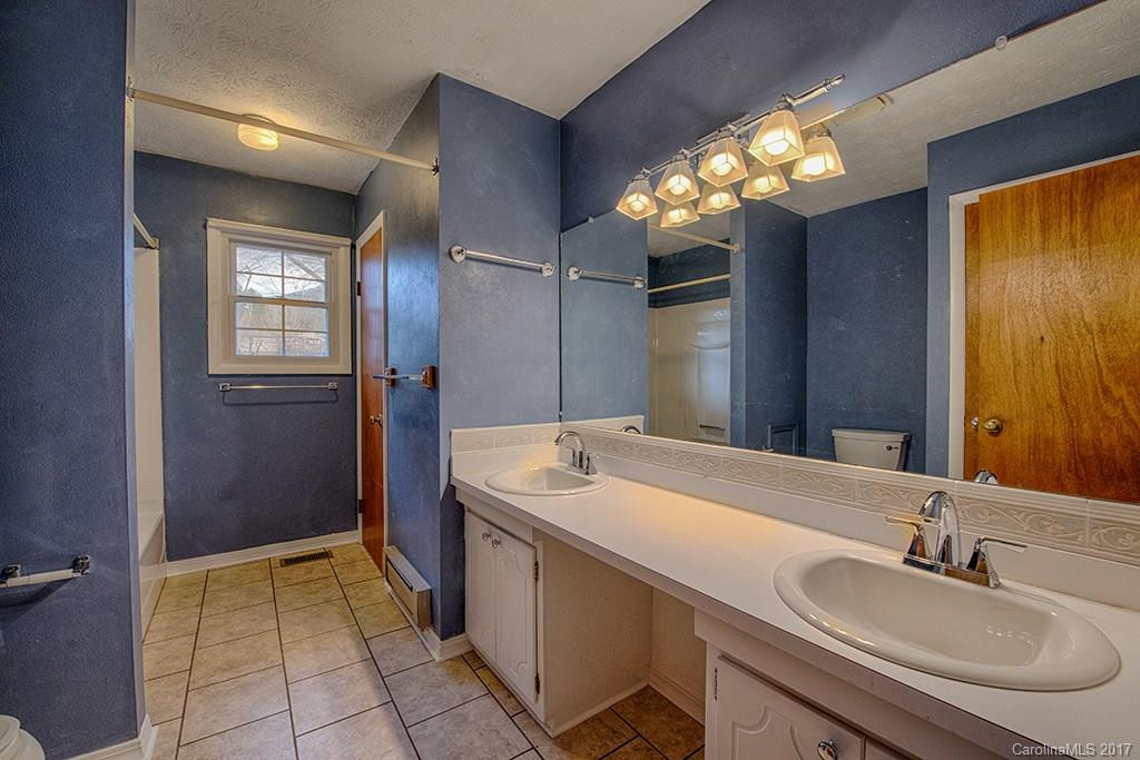 157 Jarvis Street - Photo 18