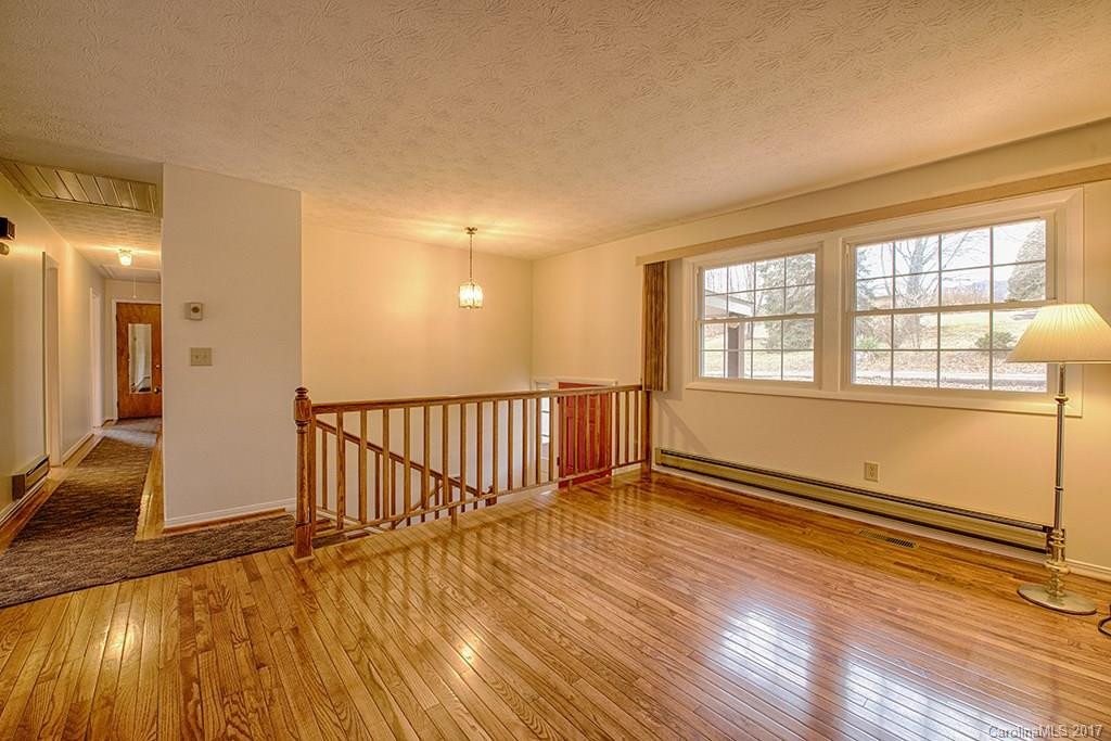 157 Jarvis Street - Photo 8