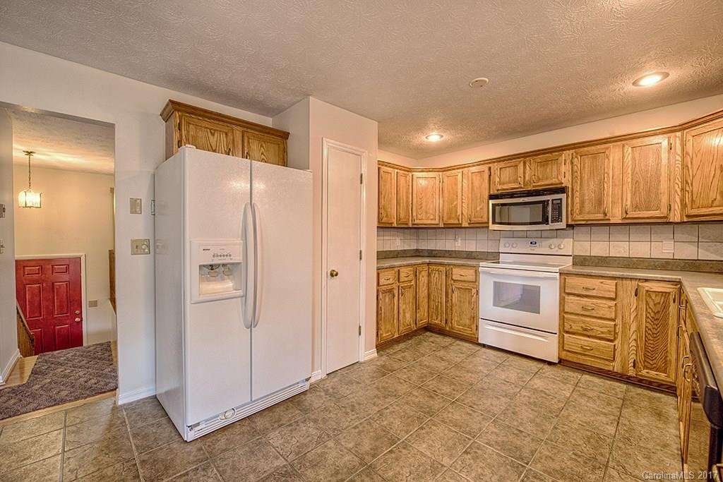 157 Jarvis Street - Photo 10