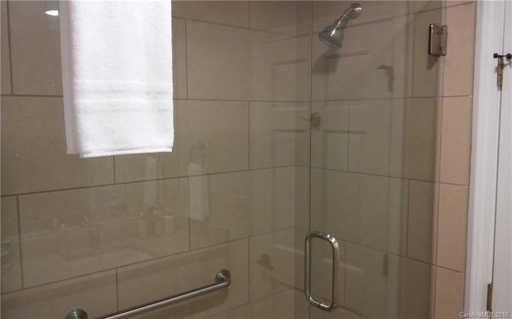 66 Country Club Drive #402 - Photo 19