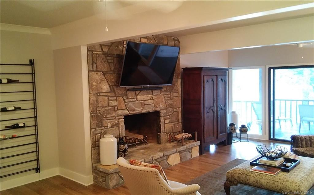 66 Country Club Drive #402 - Photo 8