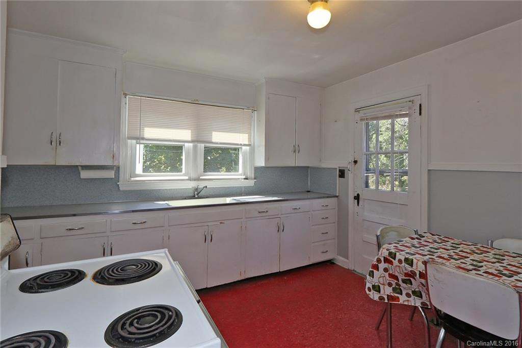 75 Fairfax Avenue - Photo 13