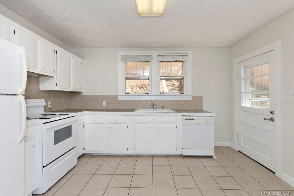 3 Irving Street - Photo 11