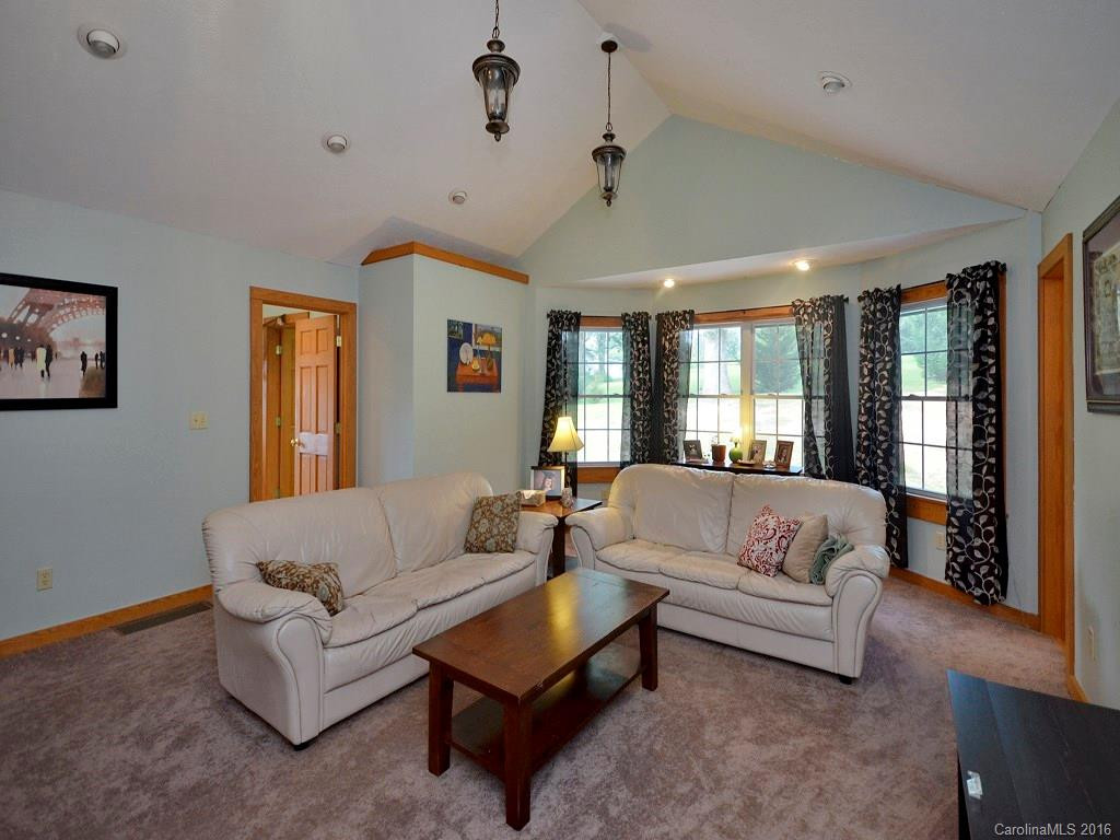 66 Fairwinds Drive - Photo 13