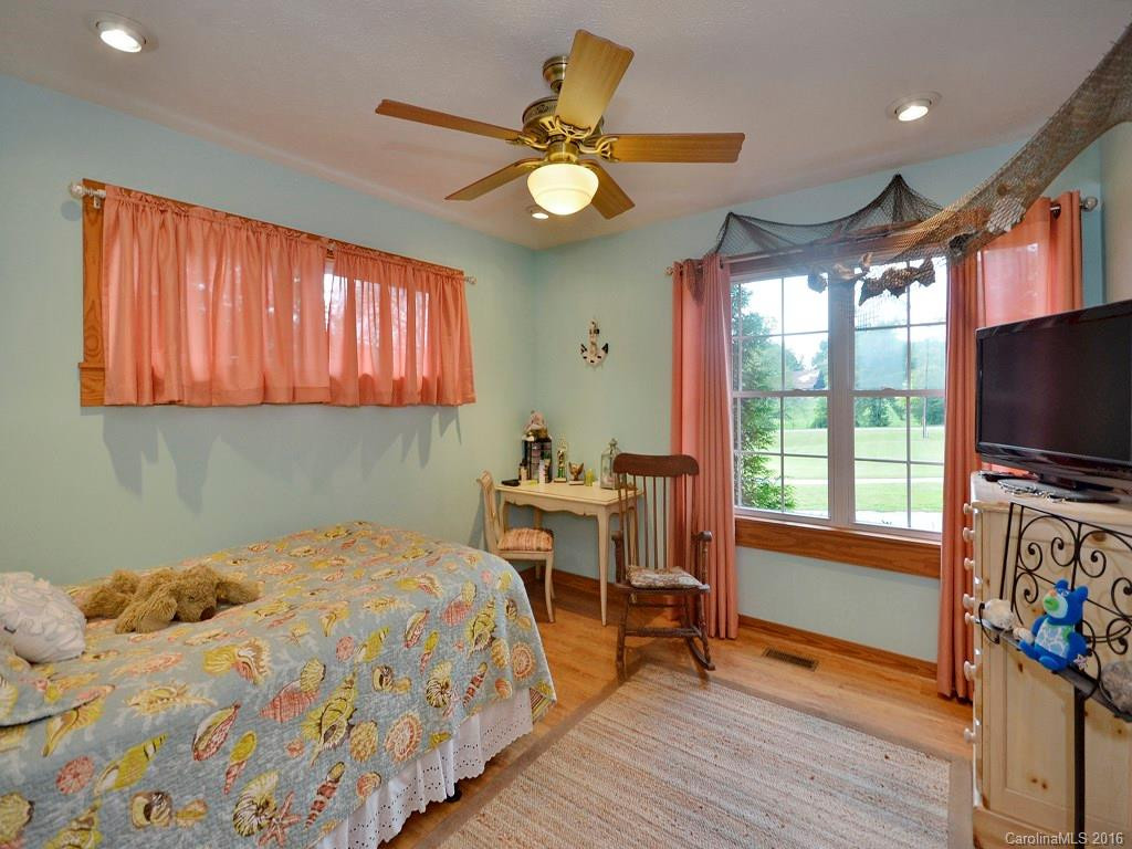66 Fairwinds Drive - Photo 15