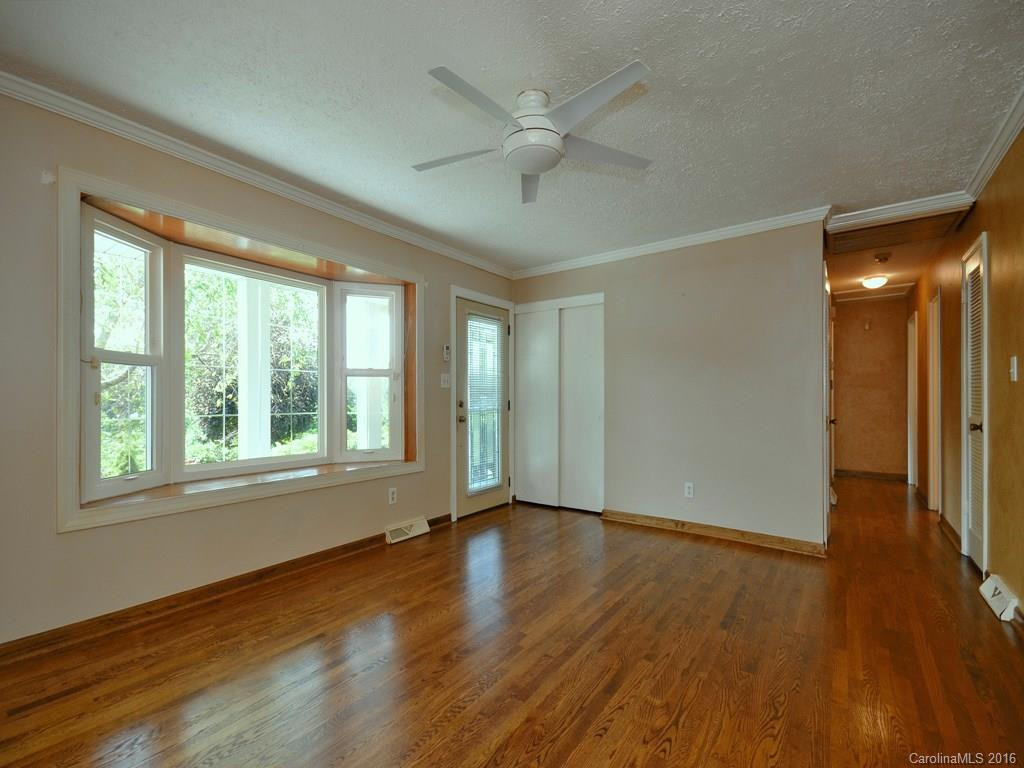 7 Hillview Circle - Photo 3