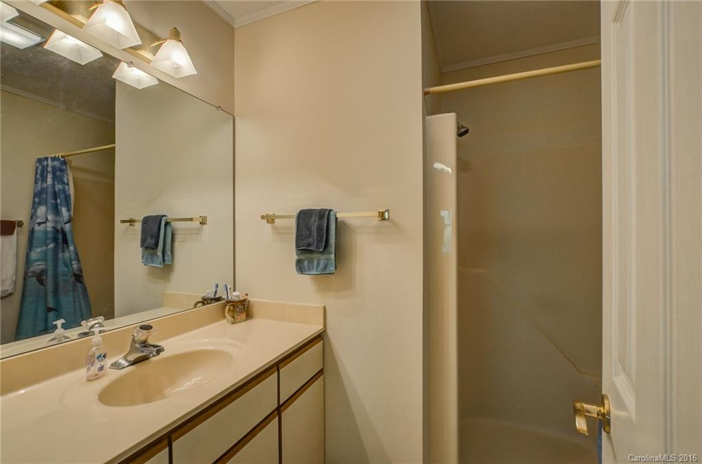 4002 Angelus Circle #4002 - Photo 2