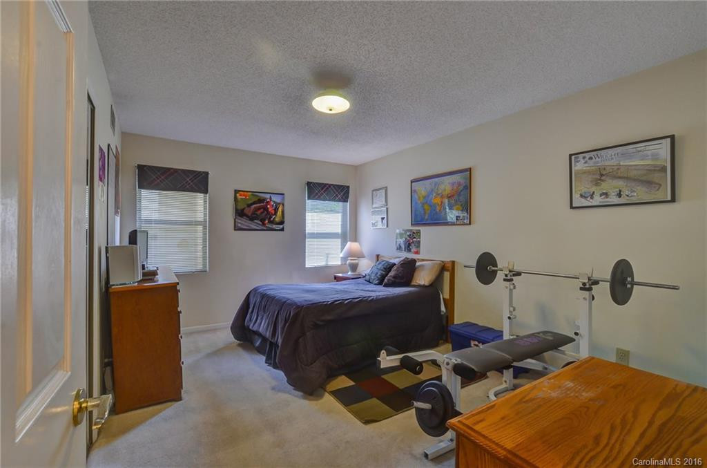 4002 Angelus Circle #4002 - Photo 3