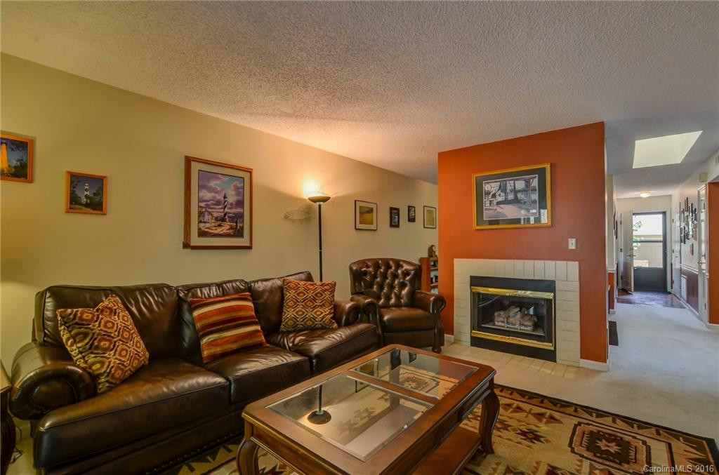4002 Angelus Circle #4002 - Photo 5