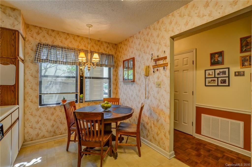 4002 Angelus Circle #4002 - Photo 6