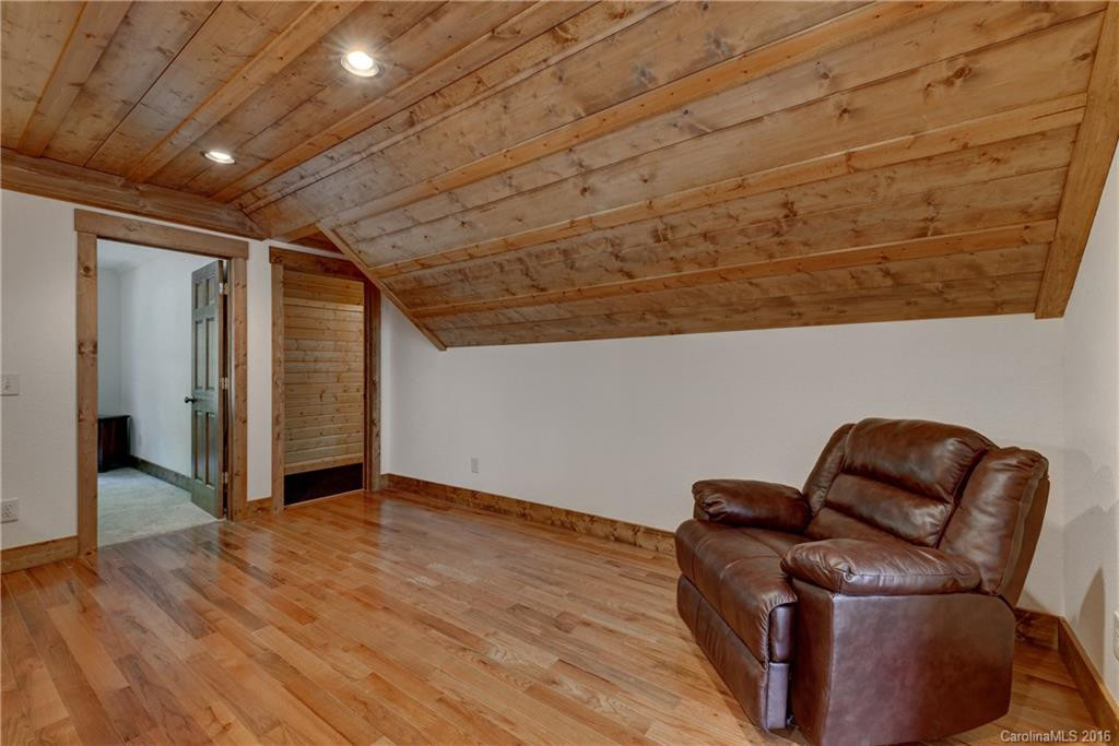 161 Kestrel Court - Photo 19