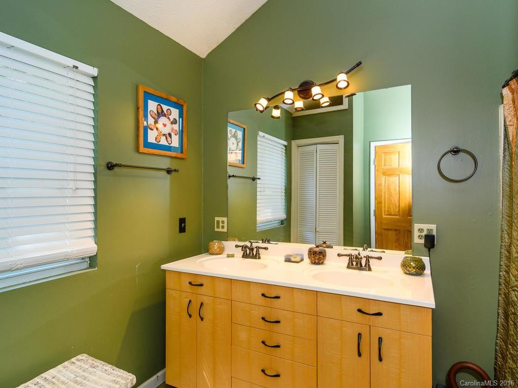 394 Curtis Creek Road - Photo 13